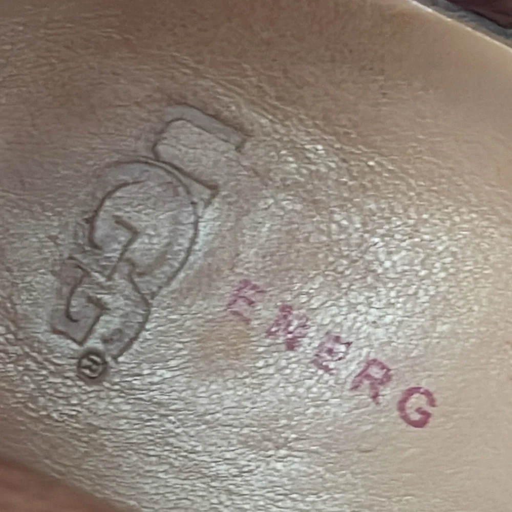 UGG men tan